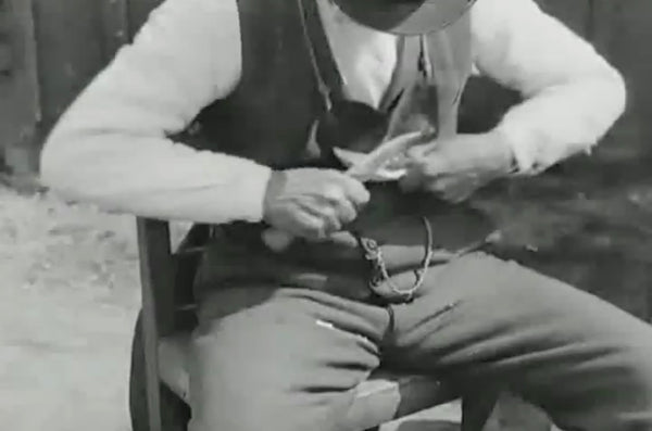 Vintage Video: Swedish Spoon Carver